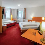Futterknecht 3*