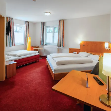 Futterknecht 3*
