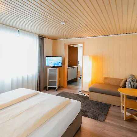 Futterknecht 3*
